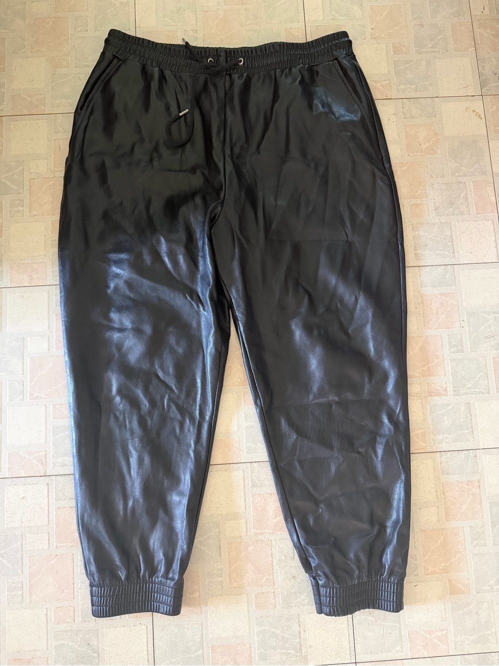 Avec Les Filles Black Faux Vegan Leather Jogger Pants - Womens Size Large Petite